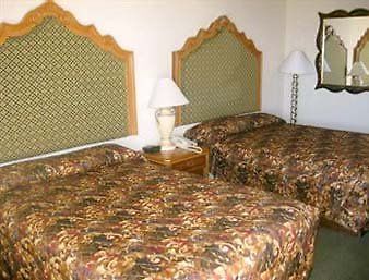 Meridian Extended Stay Hotel Oklahoma City Room photo